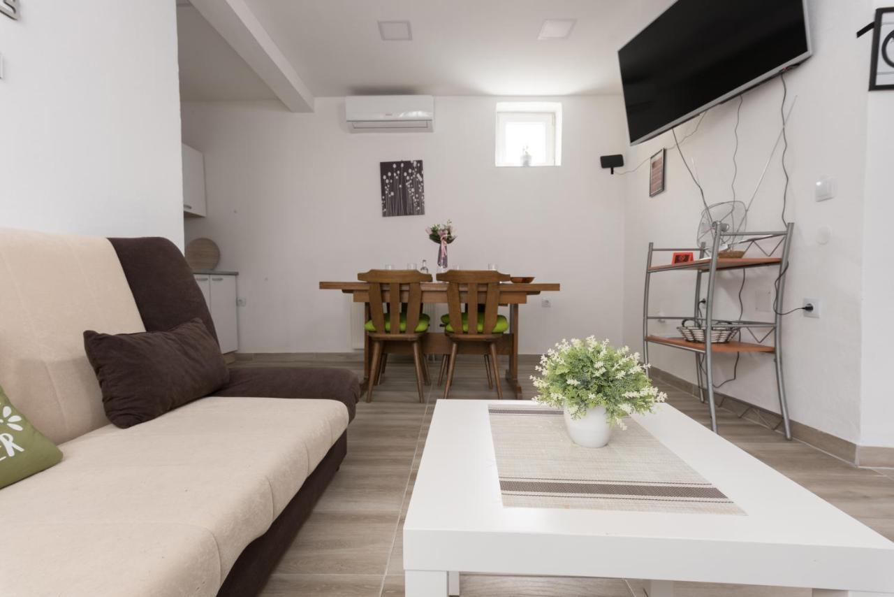 Apartmani Kod Marka Pozega Extérieur photo