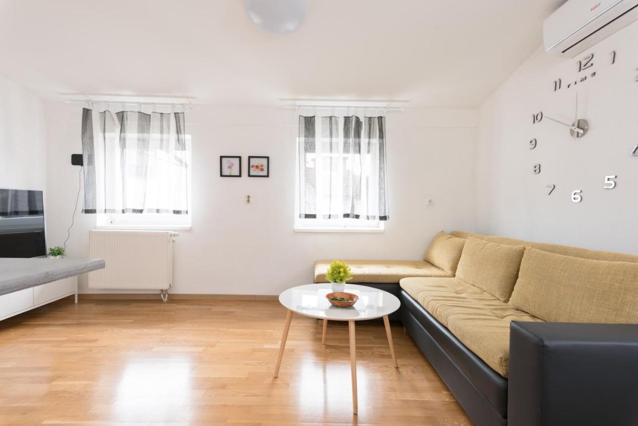 Apartmani Kod Marka Pozega Extérieur photo