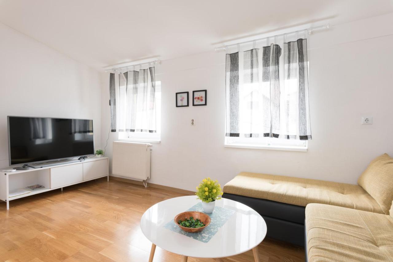 Apartmani Kod Marka Pozega Extérieur photo